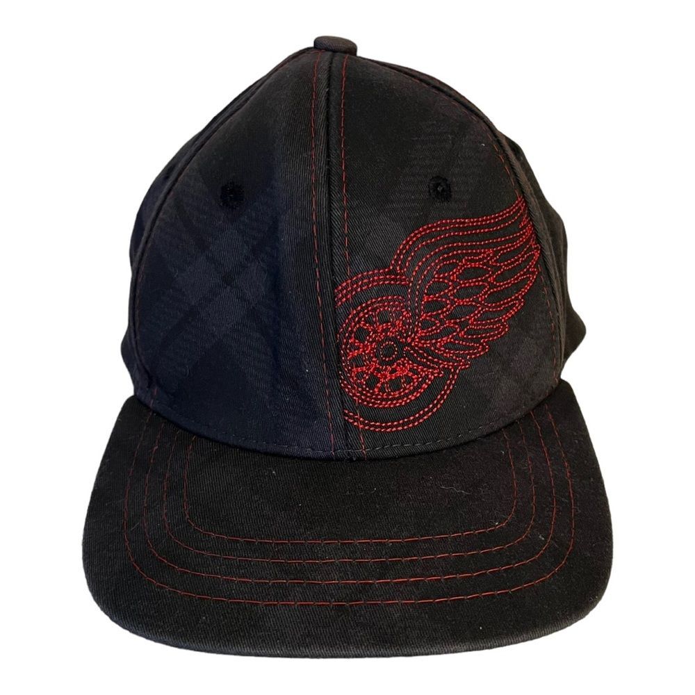 Rare Vintage Detroit Red Wings Zephyr cap with Z fit Official NHL